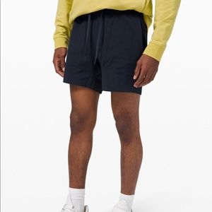 Lululemon Men Bowline Short 5” Stretch Ripstop Size Large Navy
